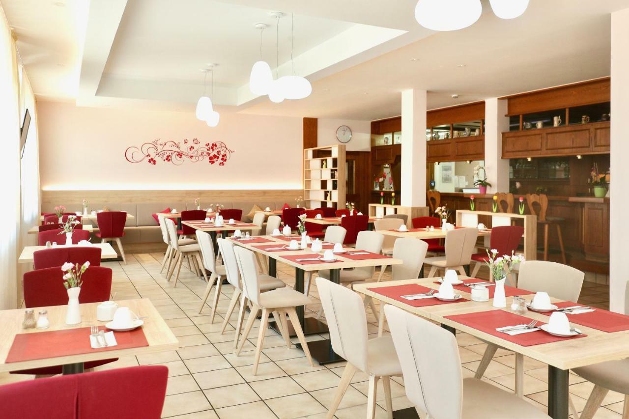 Hotel Am Buchwald Esslingen am Neckar Exteriör bild
