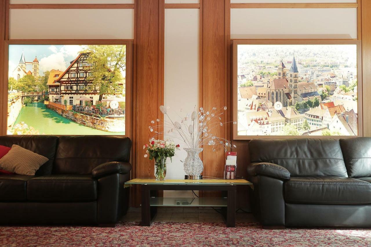 Hotel Am Buchwald Esslingen am Neckar Exteriör bild